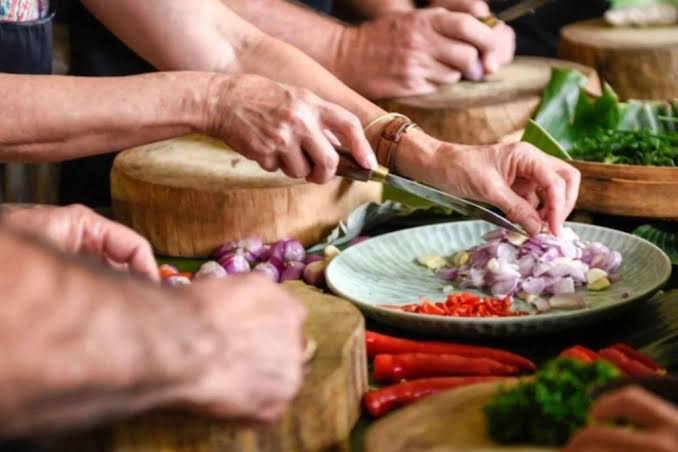 Preparing a Swahili meal